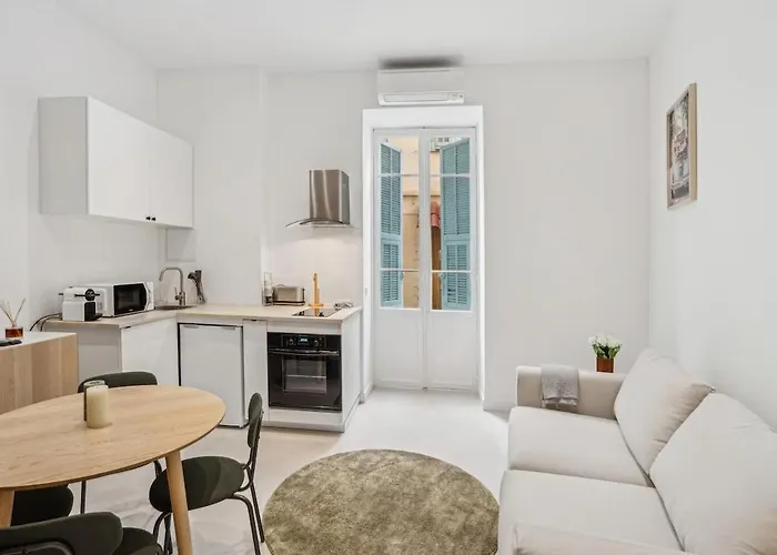 La Promenade Nicoise ニース